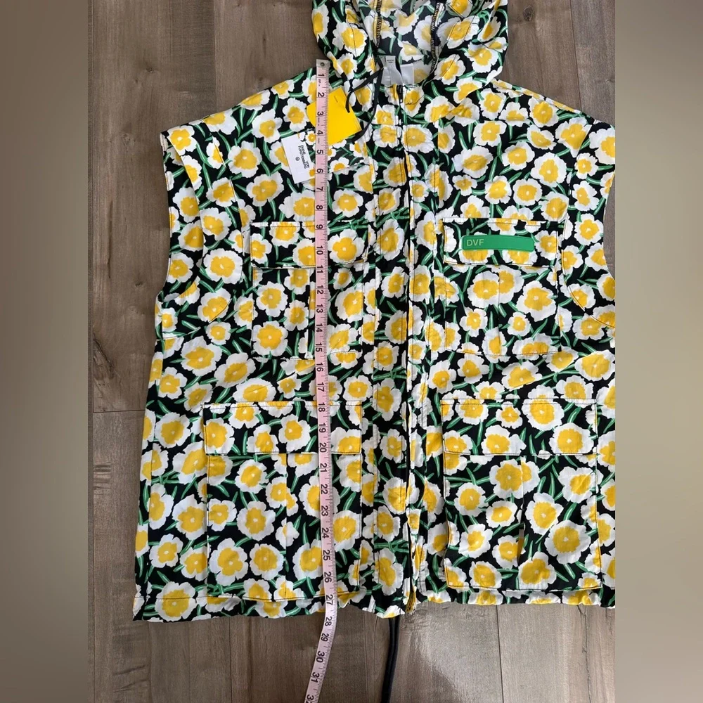 NEW DVF x Target Nylon Packable Hooded Vest Women Medium Poppy Floral Full Zip - Picture 7 of 8